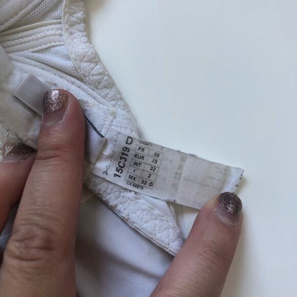 Simone Perele Saga Plunge Bra 32D Unlined Lace White Nude Sheer EUC - Picture 10 of 12